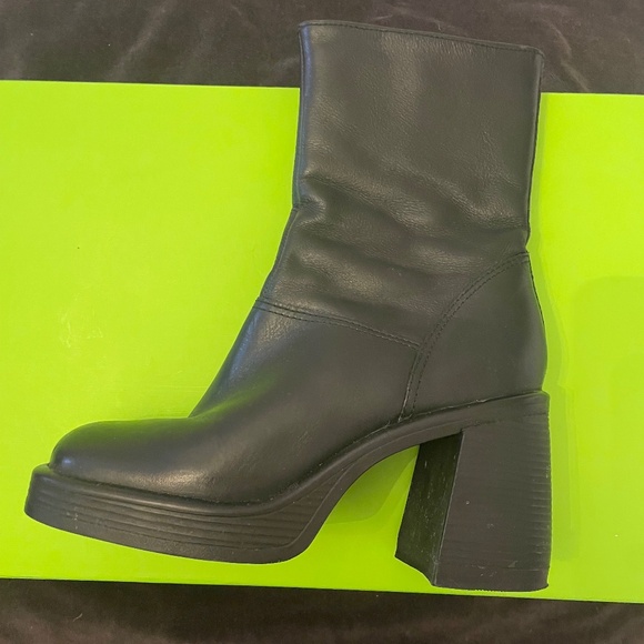 Steve Madden Black Boots - Size 7.5 - Picture 1 of 6